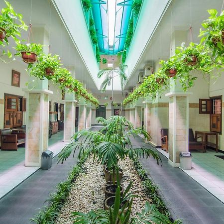 Hotel Keprabon Solo Exterior photo