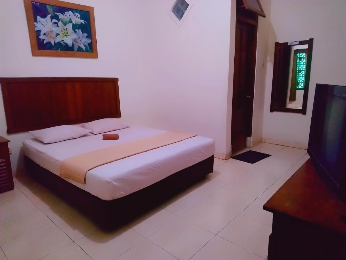 Hotel Keprabon Solo Exterior photo